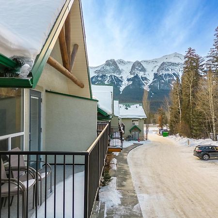 Banff Woods Lodge Canmore Exterior foto
